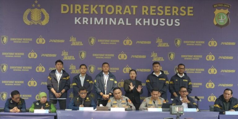Direktorat Jenderal Pajak (DJP) bersama Polda Metro Jaya mengungkap jaringan produksi dan distribusi meterai ilegal yang tersebar di lima wilayah Indonesia.