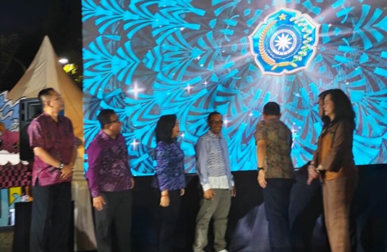 Tim Penggerak Pemberdayaan dan Kesejahteraan Keluarga (TP PKK) Kabupaten Buleleng mulai menerapkan sistem pendataan berbasis digital melalui aplikasi Sistem Informasi Mandala Ambararaja Pemberdayaan Kesejahteraan Keluarga (SIMANJA PKK).