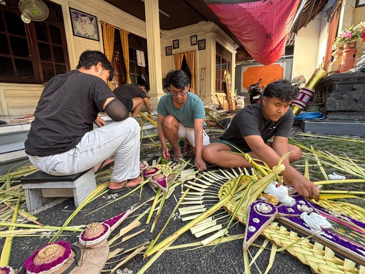 Dehana Decoration menunjukkan bahwa tambahan modal penting bagi usaha dekorasi pernikahan untuk menambah properti, meningkatkan kapasitas, dan memenuhi permintaan pelanggan.