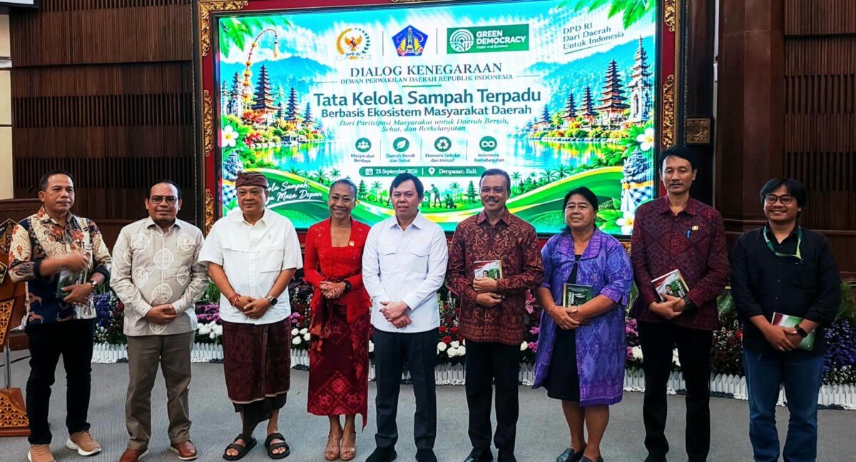 DPD RI mendorong Bali membangun tata kelola sampah terpadu dengan melibatkan masyarakat, pemerintah, dan pemangku kepentingan agar dapat menjadi contoh nasional dalam menjaga lingkungan secara berkelanjutan. DPD RI mendorong Bali membangun tata kelola sampah terpadu dengan melibatkan masyarakat, pemerintah, dan pemangku kepentingan agar dapat menjadi contoh nasional dalam menjaga lingkungan secara berkelanjutan.