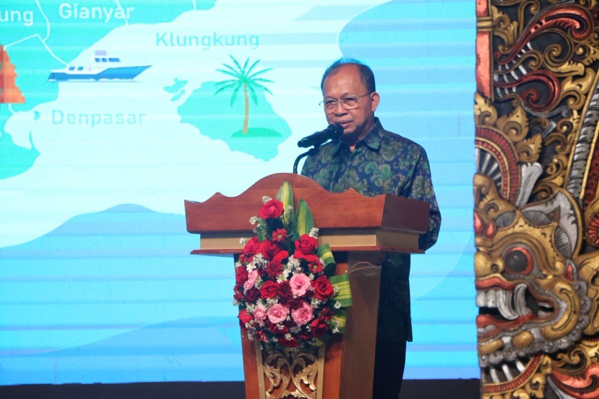 Gubernur Koster Soroti Ancaman Alih Fungsi Lahan Bali, Petani Didorong Dapat Insentif Nyata Gubernur Koster Soroti Ancaman Alih Fungsi Lahan Bali, Petani Didorong Dapat Insentif Nyata