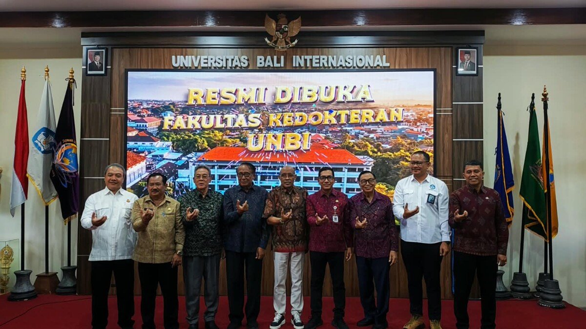 Universitas Bali Internasional (UNBI) resmi meluncurkan Fakultas Kedokteran dengan dua program studi, yakni Sarjana Kedokteran dan Profesi Dokter, pada 21 September 2026 di Denpasar. Universitas Bali Internasional (UNBI) resmi meluncurkan Fakultas Kedokteran dengan dua program studi, yakni Sarjana Kedokteran dan Profesi Dokter, pada 21 September 2026 di Denpasar.