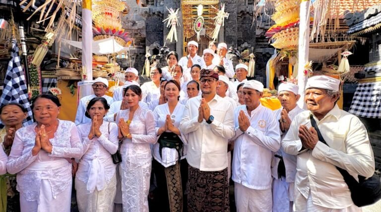 Karya di Pura Ibu Panti Bualu, Wabup Badung Apresiasi Gotong Royong Krama