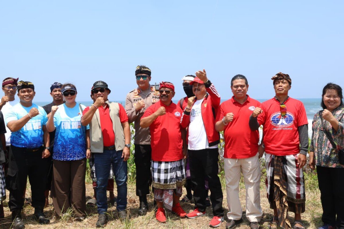 Wakil Bupati Tabanan I Made Dirga membuka Pelangi Tabanan Kite Festival 2026 yang diikuti 1.501 peserta sebagai ajang melestarikan tradisi layang-layang sekaligus memperkuat kebersamaan dan mengenalkan potensi wisata Tabanan. Wakil Bupati Tabanan I Made Dirga membuka Pelangi Tabanan Kite Festival 2026 yang diikuti 1.501 peserta sebagai ajang melestarikan tradisi layang-layang sekaligus memperkuat kebersamaan dan mengenalkan potensi wisata Tabanan.