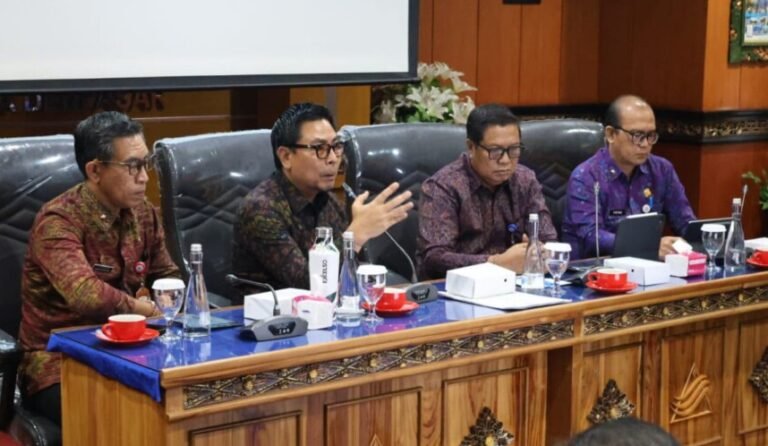Perumda Tirta Sewakadharma Diminta Berbenah, Wawali Arya Wibawa Soroti Pelayanan hingga Pengaduan Warga