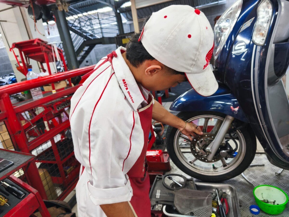 Piringan Cakram Motor Matic Mulai Rusak Kenali Tanda dan Waktu Tepat Menggantinya Piringan Cakram Motor Matic Mulai Rusak Kenali Tanda dan Waktu Tepat Menggantinya