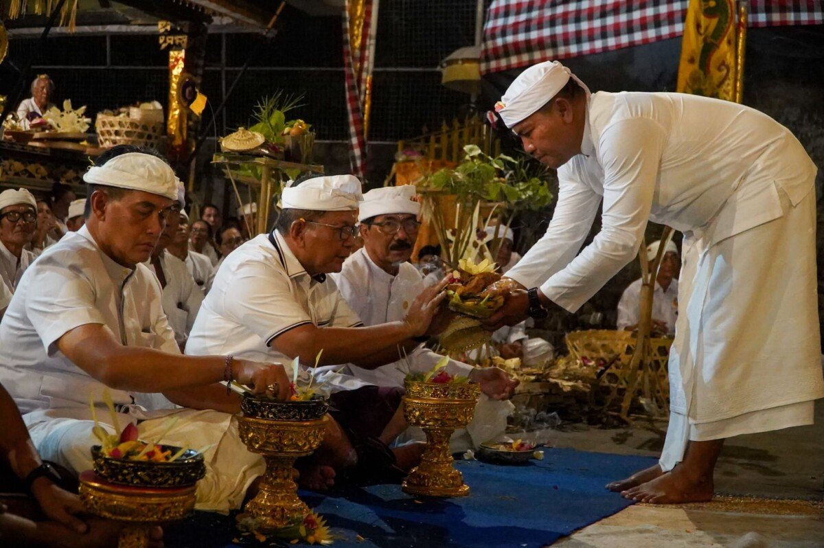 Pura Agung Pulaki Gelar Pujawali Purnama Kapat, Pemkab Buleleng Gelar Persembahyangan Pura Agung Pulaki Gelar Pujawali Purnama Kapat, Pemkab Buleleng Gelar Persembahyangan