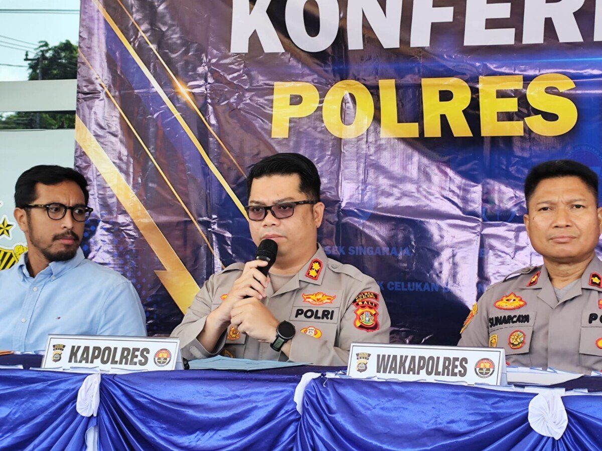 Pura-pura Tukar Uang, WNA Iran Gondol Rp13 Juta Milik Warga Pancasari Pura-pura Tukar Uang, WNA Iran Gondol Rp13 Juta Milik Warga Pancasari