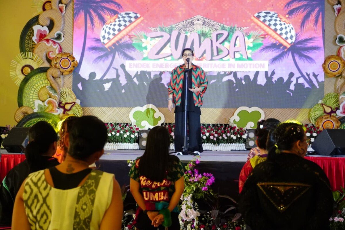 Putri Koster Dorong Endek Bali Dikenalkan Lewat Zumba