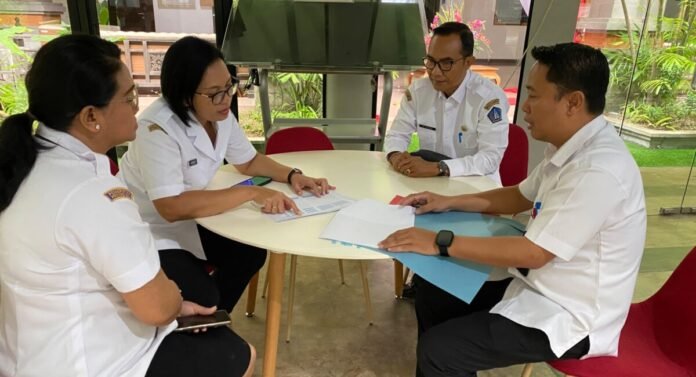 Tim Pembinaan Kepegawaian dan Penegakan Pelanggaran Disiplin ASN atau Tim Disiplin Pemkab Badung melakukan pemeriksaan langsung ke sejumlah perangkat daerah pada Rabu 9 September 2026. Tim Pembinaan Kepegawaian dan Penegakan Pelanggaran Disiplin ASN atau Tim Disiplin Pemkab Badung melakukan pemeriksaan langsung ke sejumlah perangkat daerah pada Rabu 9 September 2026.
