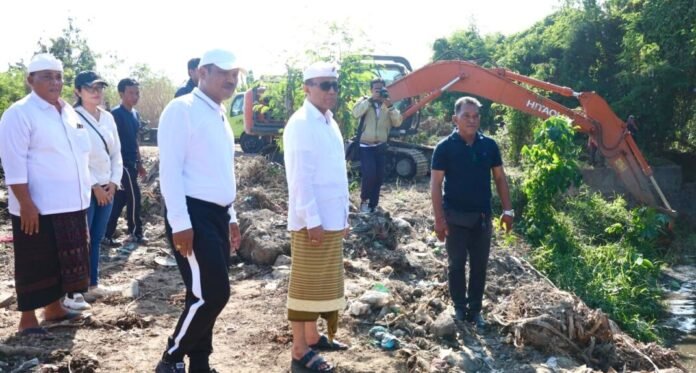 40 Titik Sungai dan Drainase Dinormalisasi, Pemkot Denpasar Kejar Target Akhir Oktober 40 Titik Sungai dan Drainase Dinormalisasi, Pemkot Denpasar Kejar Target Akhir Oktober