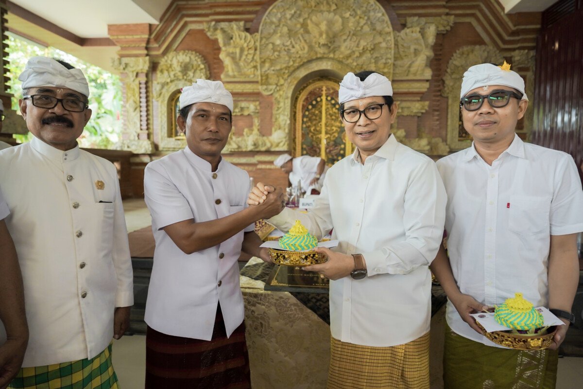 Balai Banjar Baru Desa Selat Diresmikan, Bupati Badung Dorong Penguatan Adat dan Budaya Balai Banjar Baru Desa Selat Diresmikan, Bupati Badung Dorong Penguatan Adat dan Budaya
