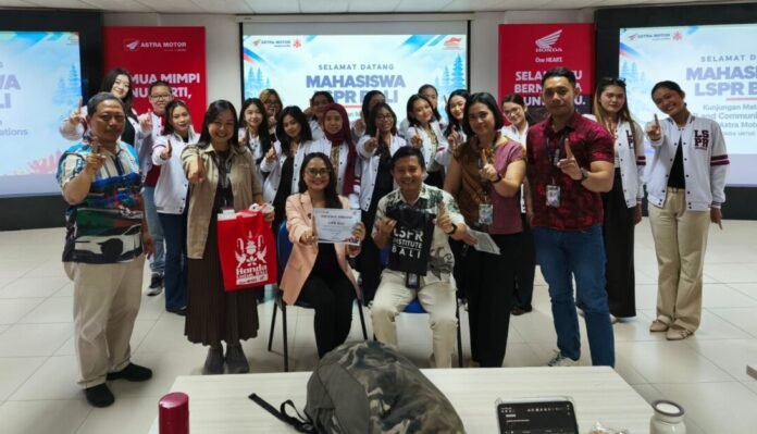 Astra Motor Bali mengajak mahasiswa LSPR Bali memahami penerapan program CSR dan hubungan komunitas melalui pemaparan materi serta diskusi langsung sebagai bekal menghadapi dunia industri. Astra Motor Bali mengajak mahasiswa LSPR Bali memahami penerapan program CSR dan hubungan komunitas melalui pemaparan materi serta diskusi langsung sebagai bekal menghadapi dunia industri.