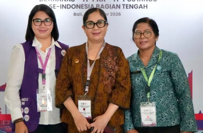 Bunda Rai mengikuti rapat penguatan tata kelola Dekranas, TP PKK, dan TP Posyandu se-Indonesia bagian tengah untuk memperkuat sinergi kelembagaan, pemberdayaan keluarga, serta peningkatan pelayanan masyarakat di Tabanan.