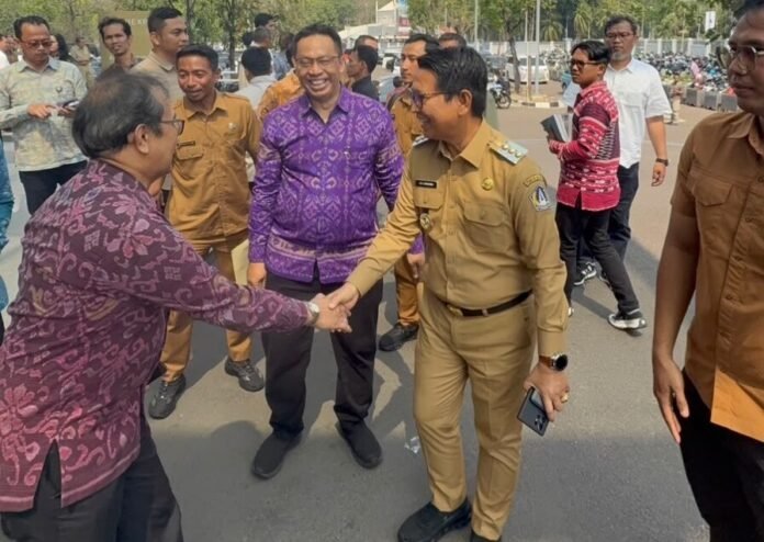 Bupati Wayan Adi Arnawa hadir dalam Rakornas TPAKD Tahun 2026 di Grand Ballroom Convention JIExpo Kemayoran, Jakarta, Kamis (22/10). Bupati Wayan Adi Arnawa hadir dalam Rakornas TPAKD Tahun 2026 di Grand Ballroom Convention JIExpo Kemayoran, Jakarta, Kamis (22/10).