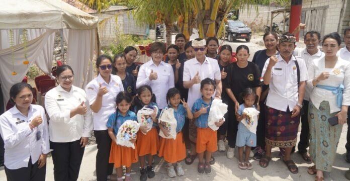 Bupati Klungkung I Made Satria menghadiri peresmian SPPG 3T di Kutampi, Nusa Penida, untuk meningkatkan gizi, mencegah stunting, dan memberdayakan ekonomi lokal melalui pemanfaatan potensi daerah. Bupati Klungkung I Made Satria menghadiri peresmian SPPG 3T di Kutampi, Nusa Penida, untuk meningkatkan gizi, mencegah stunting, dan memberdayakan ekonomi lokal melalui pemanfaatan potensi daerah.