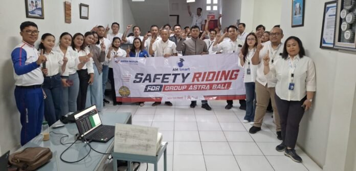 Astra Motor Bali mengedukasi 40 karyawan FIFGROUP Tabanan tentang keselamatan berkendara melalui kampanye #Cari_Aman. Astra Motor Bali mengedukasi 40 karyawan FIFGROUP Tabanan tentang keselamatan berkendara melalui kampanye #Cari_Aman.