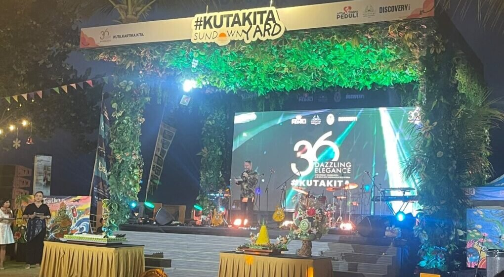 Discovery Kartika Plaza Hotel merayakan hari jadinya yang ke-36 bersama Discovery Mall Bali yang memasuki usia ke-22. Perayaan bertema “Dazzling Elegance” tersebut digelar di KUTAKITA Sundown Yard, Kuta, Bali, dengan memadukan hiburan musik, seni, dan pertunjukan budaya Bali.