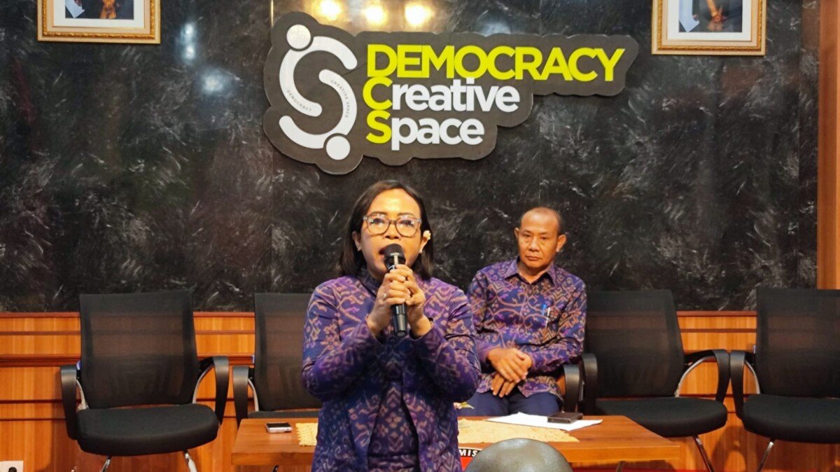 KPU Badung mencatat 426.849 pemilih pada Triwulan III 2026 dengan dominasi Generasi X dan Gen Z, serta menyiapkan pendidikan politik berbasis generasi untuk meningkatkan partisipasi dan akurasi data menjelang Pemilu 2029. KPU Badung mencatat 426.849 pemilih pada Triwulan III 2026 dengan dominasi Generasi X dan Gen Z, serta menyiapkan pendidikan politik berbasis generasi untuk meningkatkan partisipasi dan akurasi data menjelang Pemilu 2029.