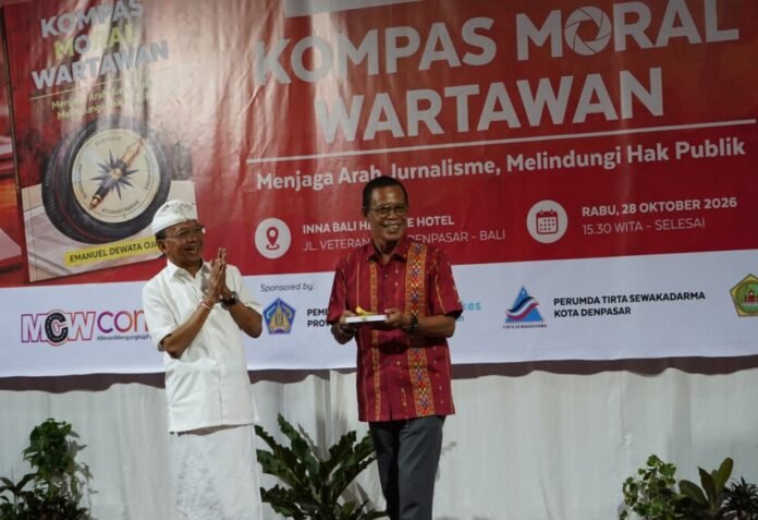 Gubernur Koster Apresiasi Buku Kompas Moral Wartawan, Ini Pesan Pentingnya bagi Pers Gubernur Koster Apresiasi Buku Kompas Moral Wartawan, Ini Pesan Pentingnya bagi Pers