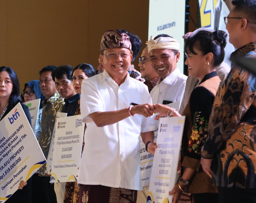 Gubernur Koster Bawa Harapan Baru bagi UMKM Bali Lewat Forum Kredit Internasional Gubernur Koster Bawa Harapan Baru bagi UMKM Bali Lewat Forum Kredit Internasional