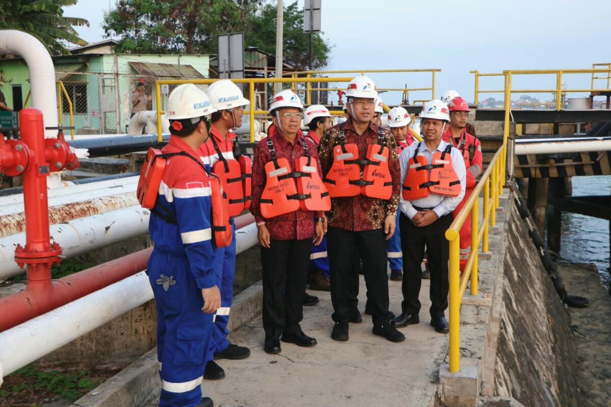 Gubernur Koster dan Pertamina Percepat Pemulihan BBM Bali, 92 SPBU Denpasar-Badung Jadi Prioritas Gubernur Koster dan Pertamina Percepat Pemulihan BBM Bali, 92 SPBU Denpasar-Badung Jadi Prioritas
