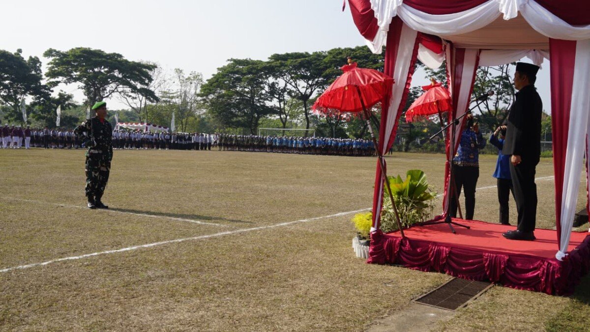 Bupati Jembrana I Made Kembang Hartawan memimpin upacara Hari Kesaktian Pancasila 2026 di Stadion Pecangakan dengan meneguhkan nilai Pancasila sebagai pemersatu bangsa. Bupati Jembrana I Made Kembang Hartawan memimpin upacara Hari Kesaktian Pancasila 2026 di Stadion Pecangakan dengan meneguhkan nilai Pancasila sebagai pemersatu bangsa.