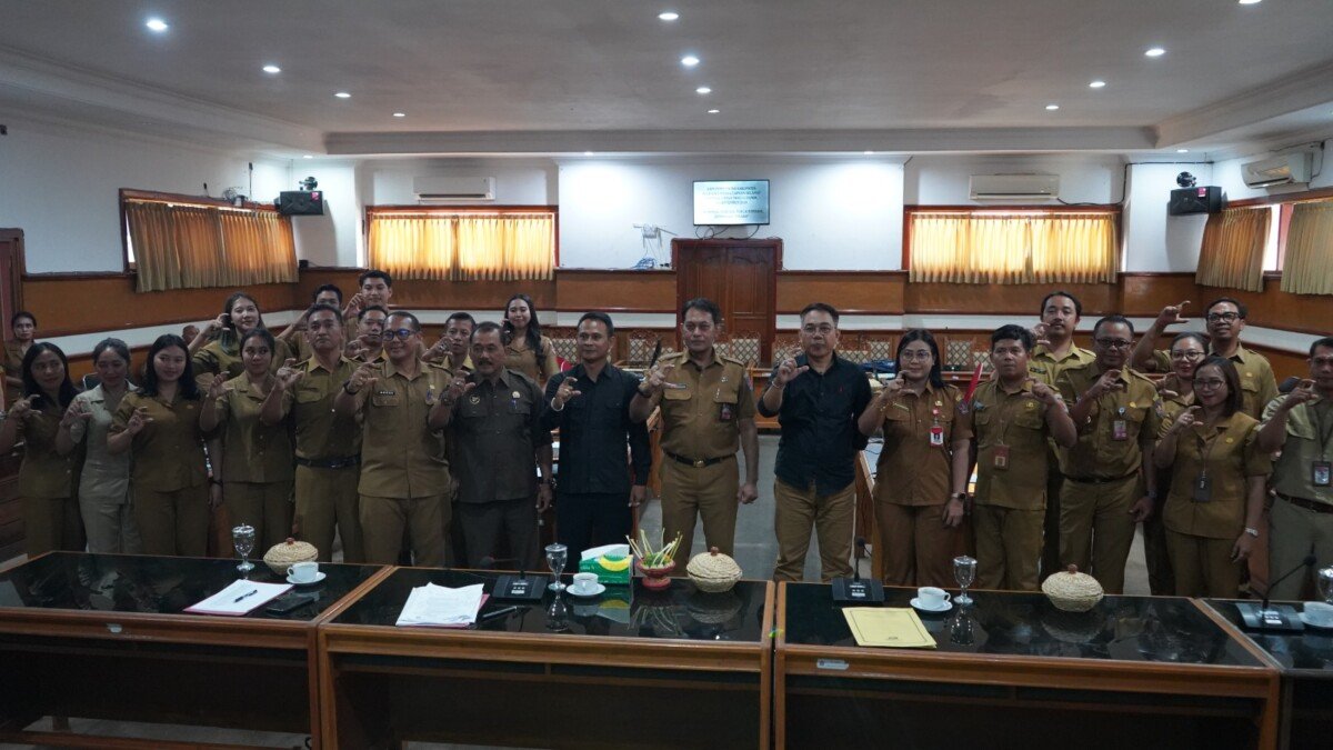 Sebanyak 10 OPD Buleleng lolos ke tahap selanjutnya Monev Keterbukaan Informasi Publik 2026 melalui visitasi dan pemeriksaan langsung untuk memastikan penerapan keterbukaan informasi berjalan sesuai ketentuan. Sebanyak 10 OPD Buleleng lolos ke tahap selanjutnya Monev Keterbukaan Informasi Publik 2026 melalui visitasi dan pemeriksaan langsung untuk memastikan penerapan keterbukaan informasi berjalan sesuai ketentuan.