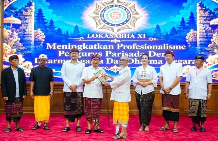 Lokasabha XI PHDI Badung Digelar, Bupati Adi Arnawa Tekankan Persatuan dan Kerukunan Umat Hindu Lokasabha XI PHDI Badung Digelar, Bupati Adi Arnawa Tekankan Persatuan dan Kerukunan Umat Hindu