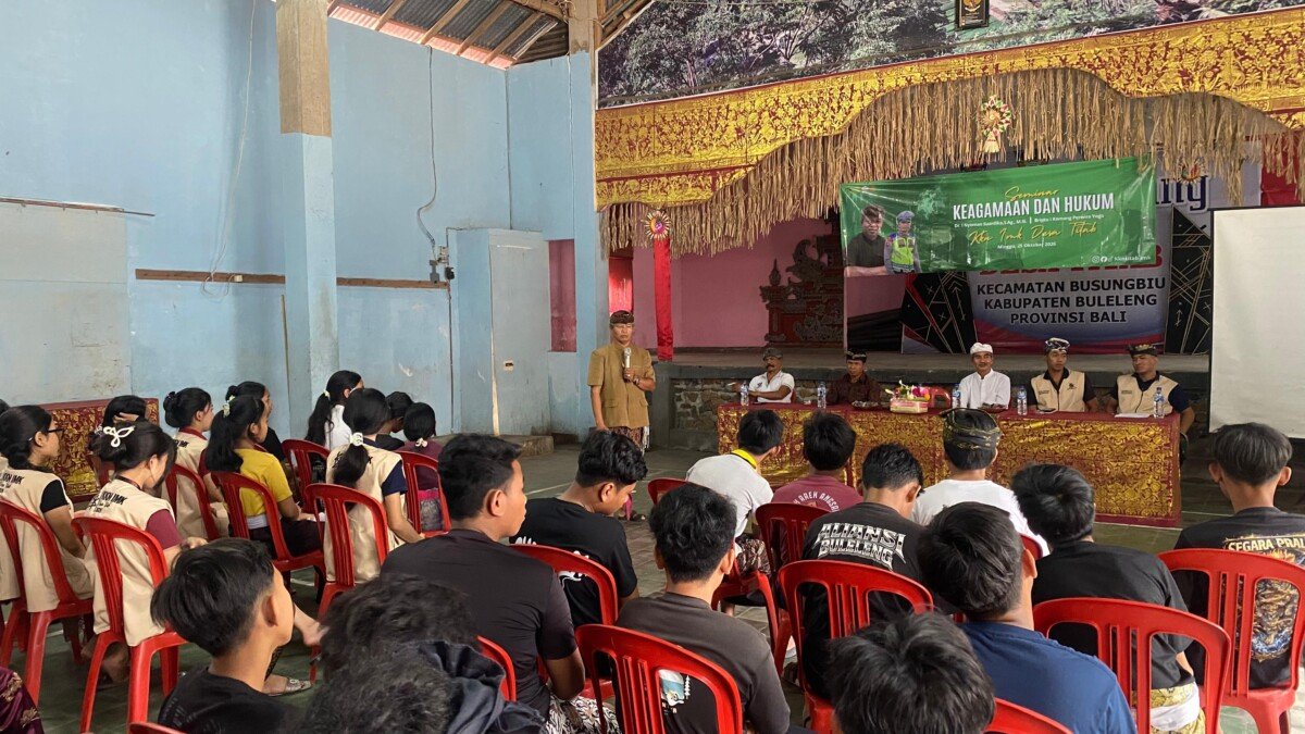 Mahasiswa KKN IMK Edukasi Yowana Titab soal Agama dan Bahaya Narkoba Mahasiswa KKN IMK Edukasi Yowana Titab soal Agama dan Bahaya Narkoba
