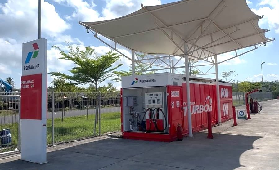 Pertamina Patra Niaga mendukung MotoGP Mandalika 2026 dengan menyediakan Pertamax Turbo dan memastikan kualitas BBM untuk kelancaran balapan. Pertamina Patra Niaga mendukung MotoGP Mandalika 2026 dengan menyediakan Pertamax Turbo dan memastikan kualitas BBM untuk kelancaran balapan.