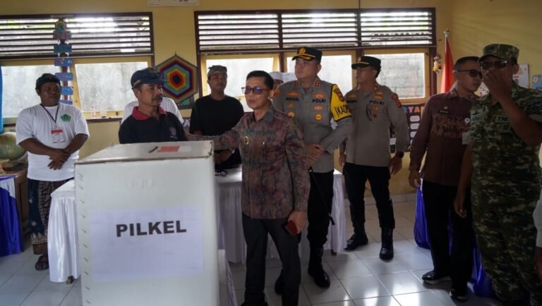 Pantau Pilkel Serentak 2026, Bupati Klungkung Sebut Partisipasi Pemilih Capai 70 Persen