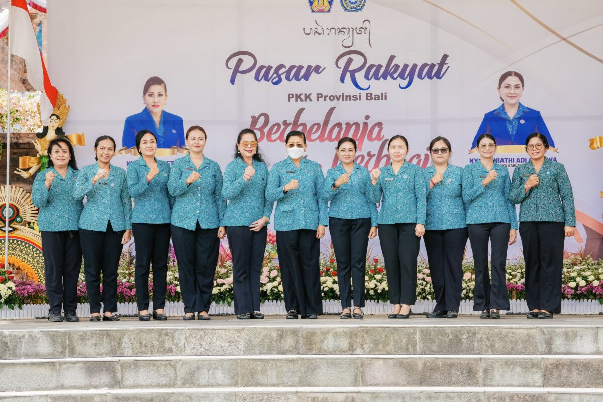 Pasar Rakyat bertajuk "Berbelanja dan Berbagi" Ke-8 Tahun 2026 di area Lapangan Balai Budaya Giri Nata Mandala, Puspem Badung, Jumat (9/10).