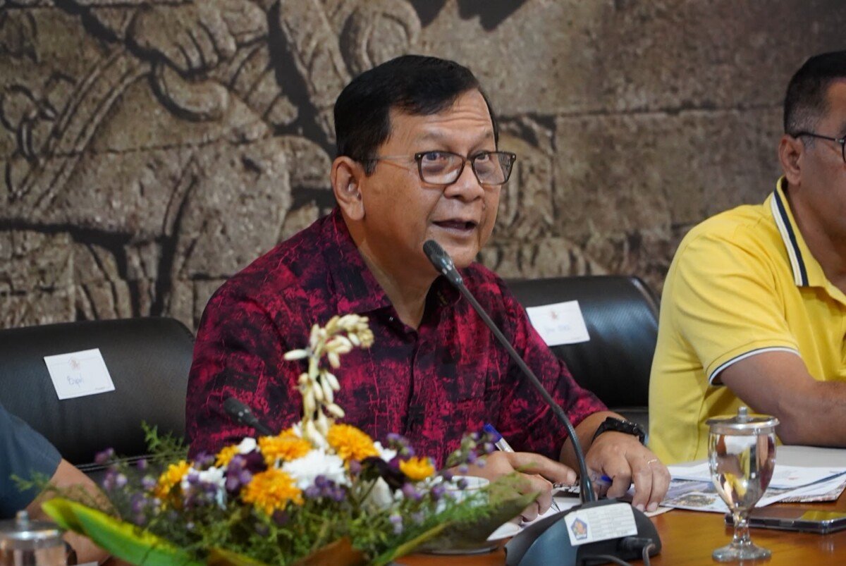 Pasokan BBM Buleleng di Bawah 50 Persen, Bupati Sutjidra Desak Pertamina Beri Kepastian Pasokan BBM Buleleng di Bawah 50 Persen, Bupati Sutjidra Desak Pertamina Beri Kepastian