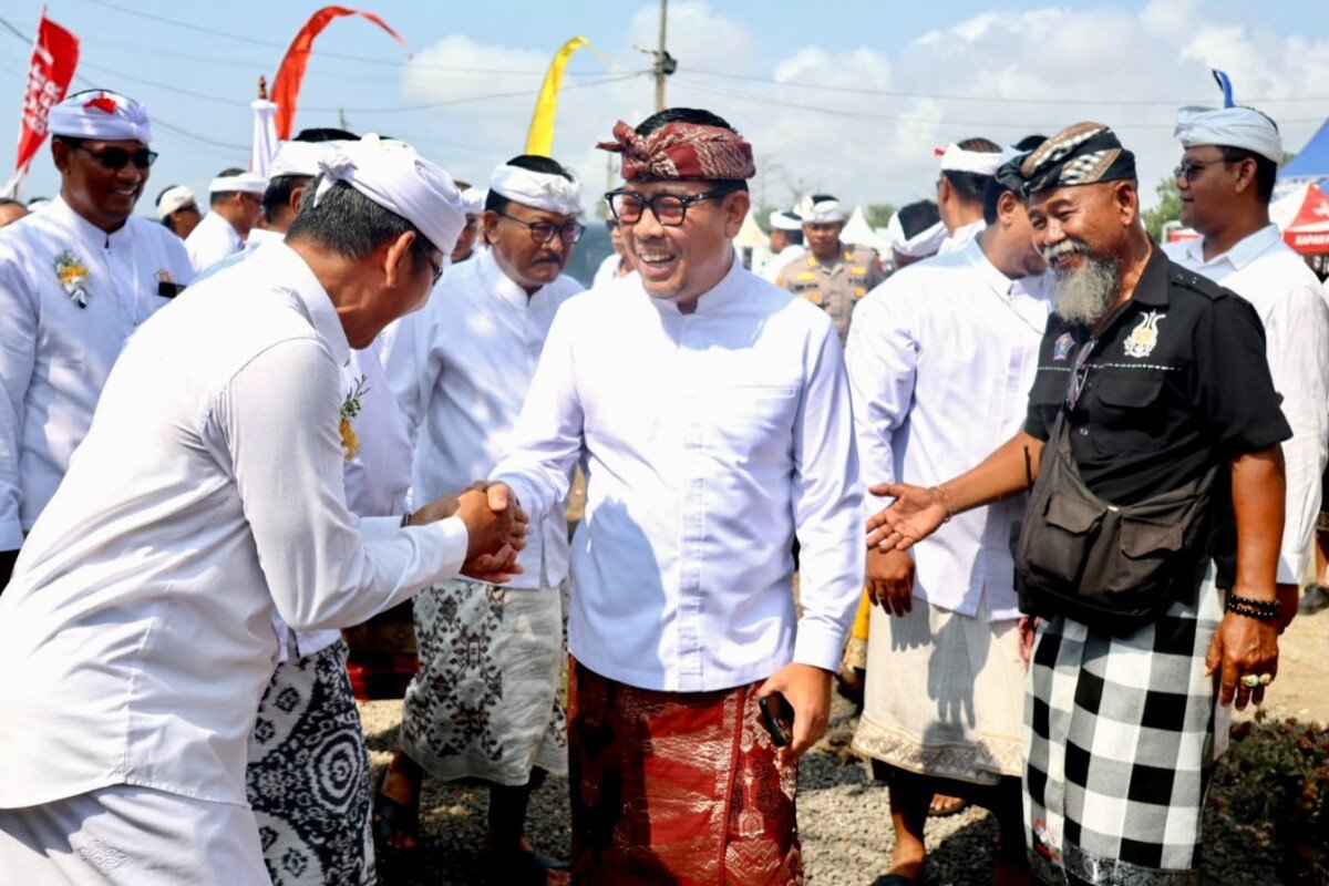 Puncak Karya di Pantai Padang Galak, Wawali Arya Wibawa Apresiasi Pelaksanaan Yadnya Desa Adat Kesiman Puncak Karya di Pantai Padang Galak, Wawali Arya Wibawa Apresiasi Pelaksanaan Yadnya Desa Adat Kesiman