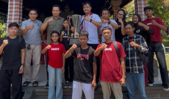 Bupati Jembrana mengapresiasi keberhasilan atlet Savate meraih 12 medali emas di Kejurprov Bali 2026 dan berharap prestasi tersebut menjadi modal untuk meraih lebih banyak emas pada Porprov Bali mendatang. Bupati Jembrana mengapresiasi keberhasilan atlet Savate meraih 12 medali emas di Kejurprov Bali 2026 dan berharap prestasi tersebut menjadi modal untuk meraih lebih banyak emas pada Porprov Bali mendatang.