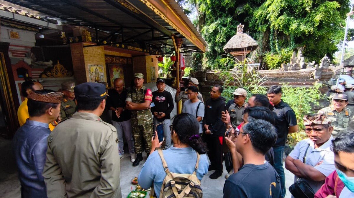 Sudah Diberi Tiga Surat Peringatan, Bangunan di Jalan Usaha Tani Bangli Akhirnya Dibongkar Sudah Diberi Tiga Surat Peringatan, Bangunan di Jalan Usaha Tani Bangli Akhirnya Dibongkar