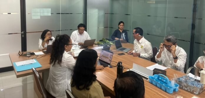 Universitas Udayana mengembangkan Migrant Health System untuk mempermudah pemantauan, skrining, dan pengobatan tuberkulosis bagi pekerja migran Indonesia agar layanan kesehatan tetap berkelanjutan.