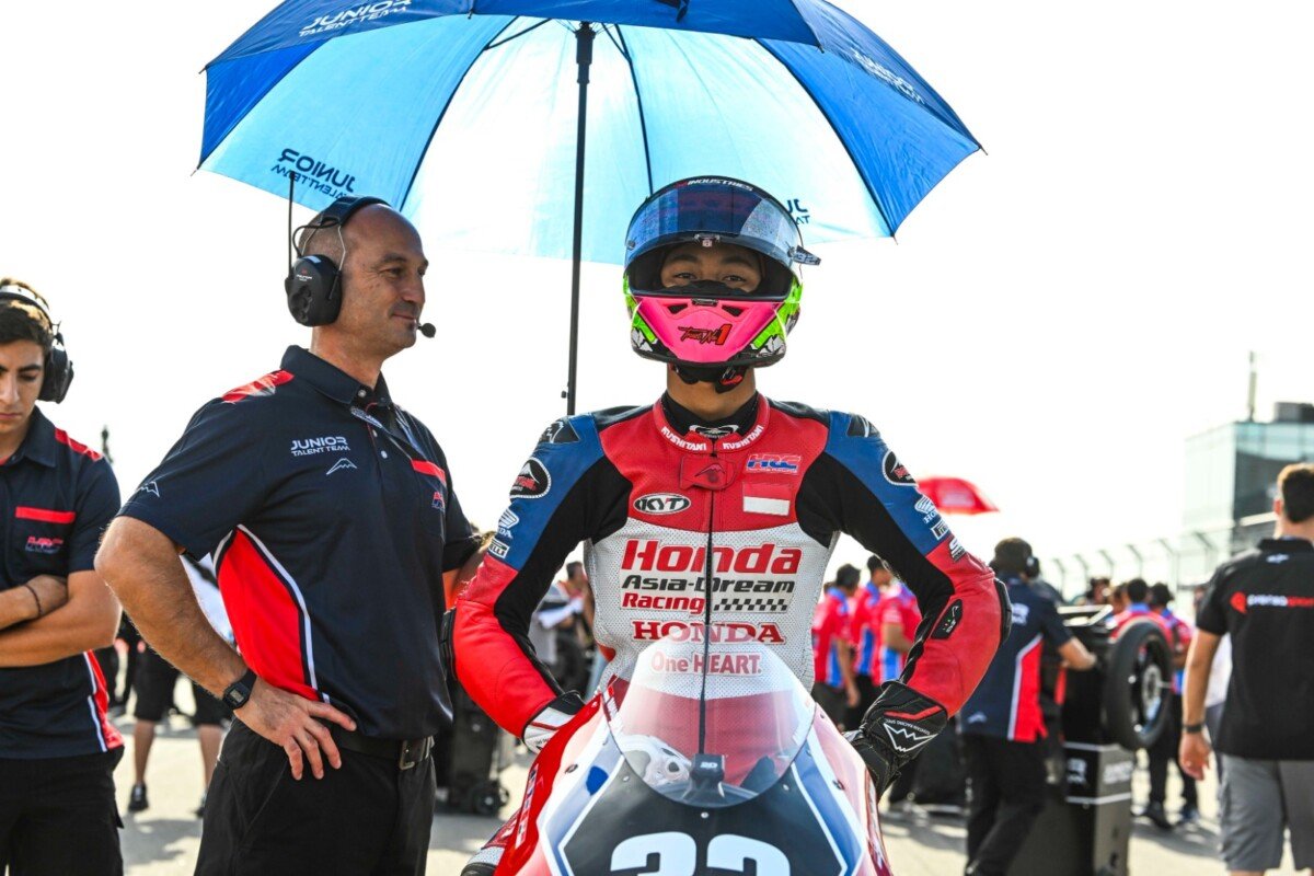 Pebalap binaan Astra Honda, M. Kiandra Ramadhipa, mengincar podium pada putaran terakhir FIM Moto3 Junior World Championship 2026 di Misano, Italia, untuk memperbesar peluang menembus tiga besar klasemen akhir. Pebalap binaan Astra Honda, M. Kiandra Ramadhipa, mengincar podium pada putaran terakhir FIM Moto3 Junior World Championship 2026 di Misano, Italia, untuk memperbesar peluang menembus tiga besar klasemen akhir.
