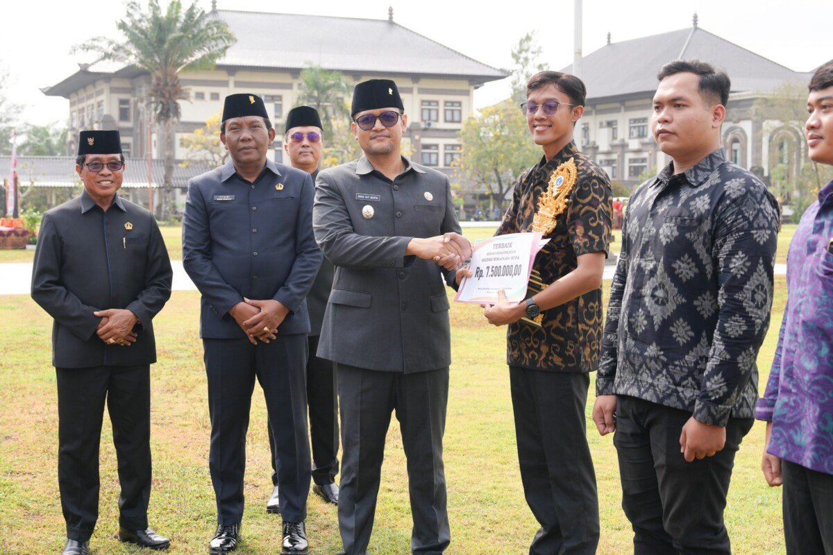 Wabup Bagus Alit Sucipta Pimpin Upacara Sumpah Pemuda 2026 di Badung, Ini Pesannya Wabup Bagus Alit Sucipta Pimpin Upacara Sumpah Pemuda 2026 di Badung, Ini Pesannya