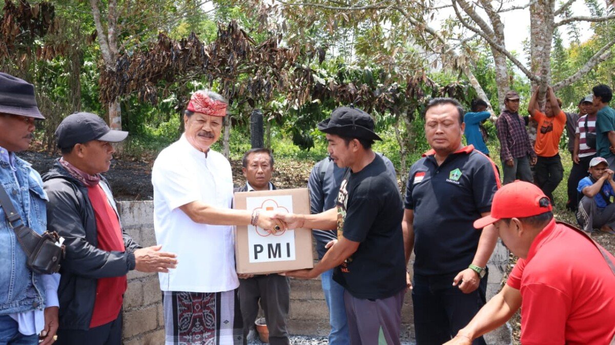 Wabup Tabanan Tinjau Lokasi Kebakaran di Pujungan, Ini Pesan Penting untuk Warga saat Kemarau Wabup Tabanan Tinjau Lokasi Kebakaran di Pujungan, Ini Pesan Penting untuk Warga saat Kemarau