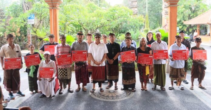 Wali Kota Jaya Negara Pastikan Bantuan Korban Kebakaran Denpasar Disalurkan Tepat Sasaran Wali Kota Jaya Negara Pastikan Bantuan Korban Kebakaran Denpasar Disalurkan Tepat Sasaran